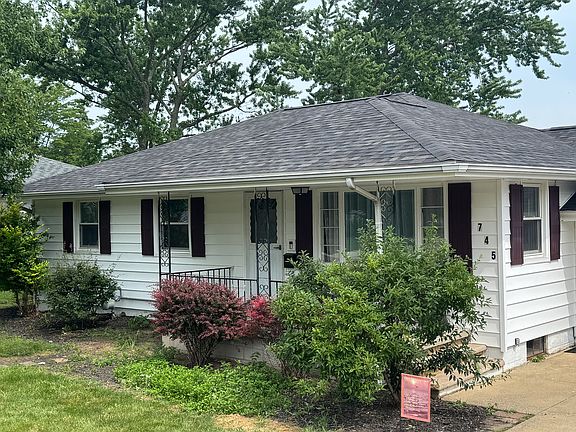 3rd image of 745 Forde Ave