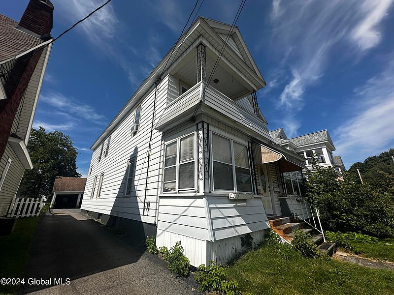 5th image of 53-55 Mathias Avenue