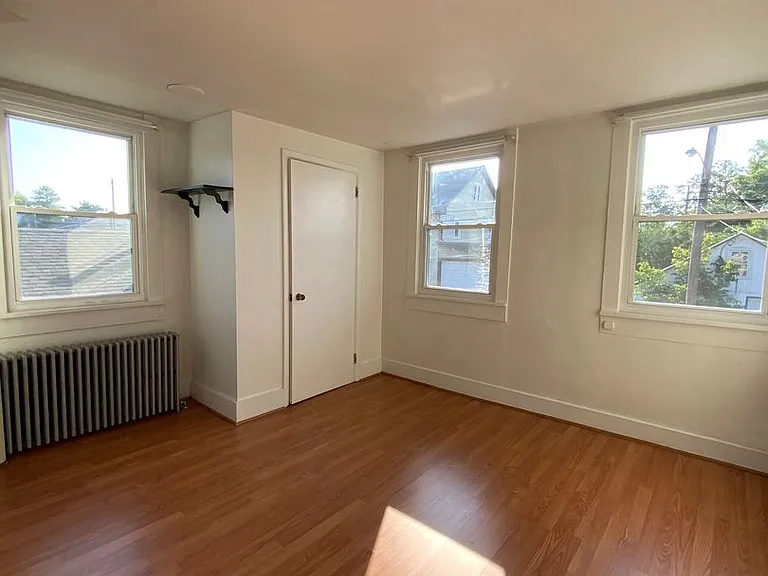 125 S Market Ave — Photo 26