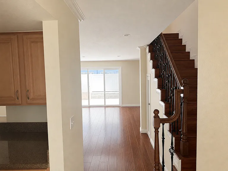 315 Cameron Pl #3 — Photo 2