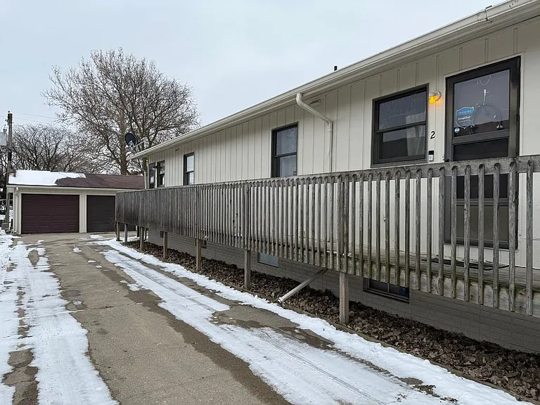 1516 Delaware Ave — Photo 10