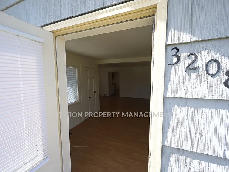 3208 E Mahogany St — Photo 4
