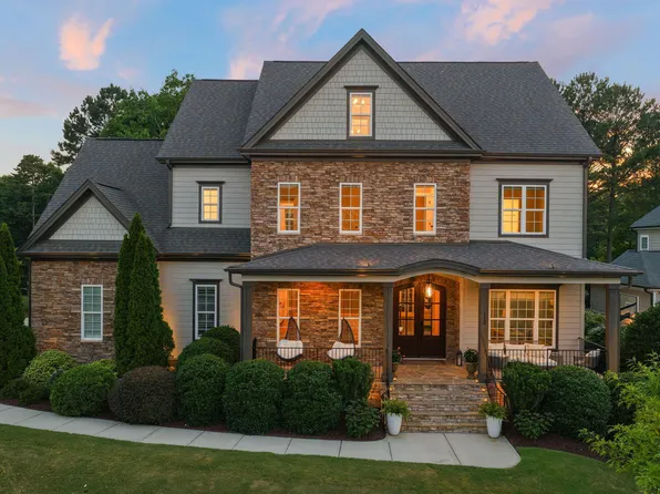 112 Honeyridge Ln, Holly Springs, NC 27540