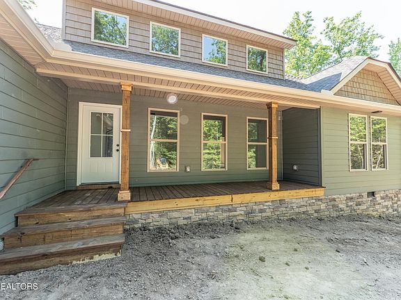 2nd image of 215 Creekview Ct Lot 40