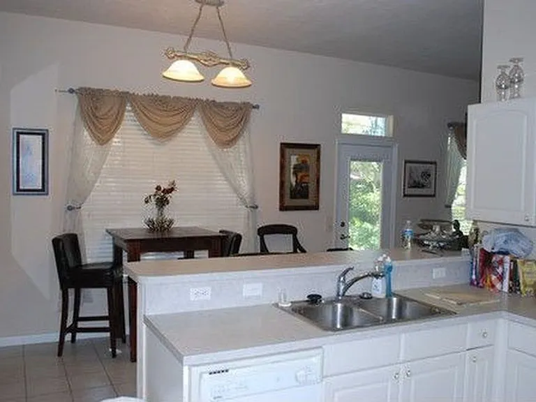 2253 SW 41st Ln — Photo 9