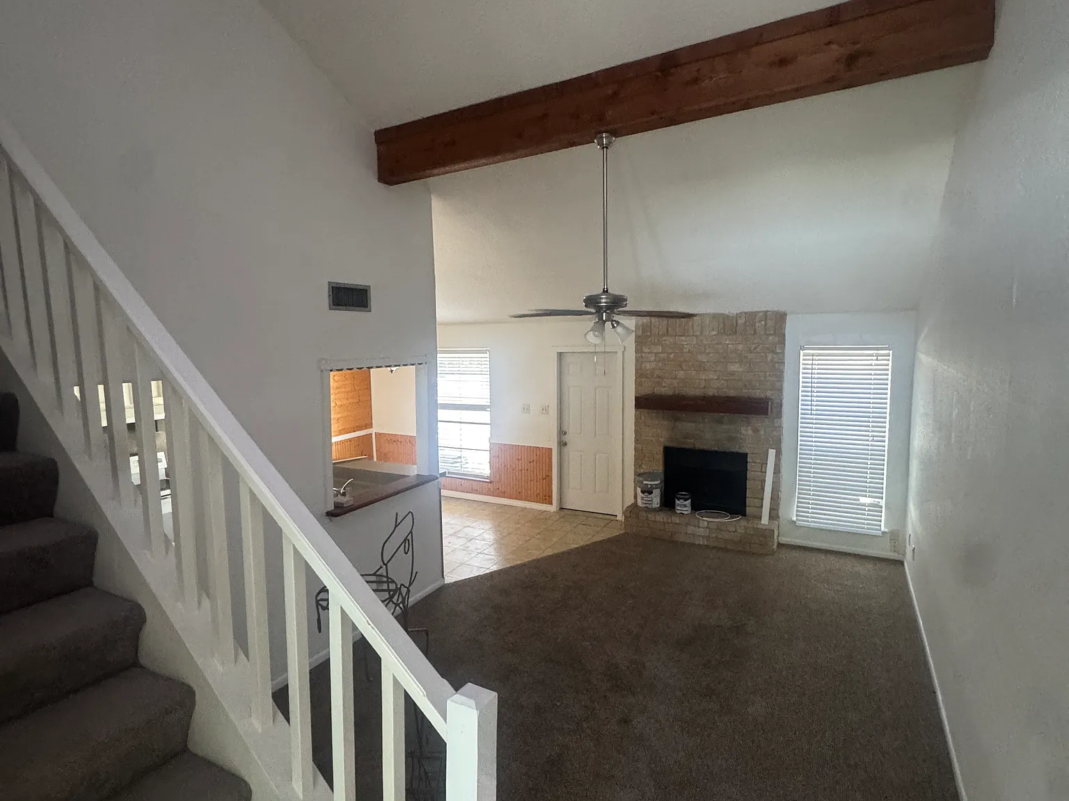 2 bed, 1600 sqft, $1,600 — Photo 2