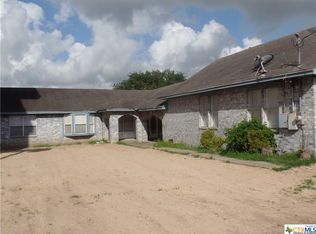 3103 S Laurent St, Victoria, TX 77901