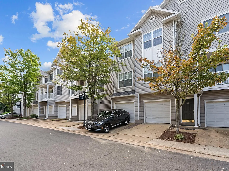 4525 Superior Sq #4525