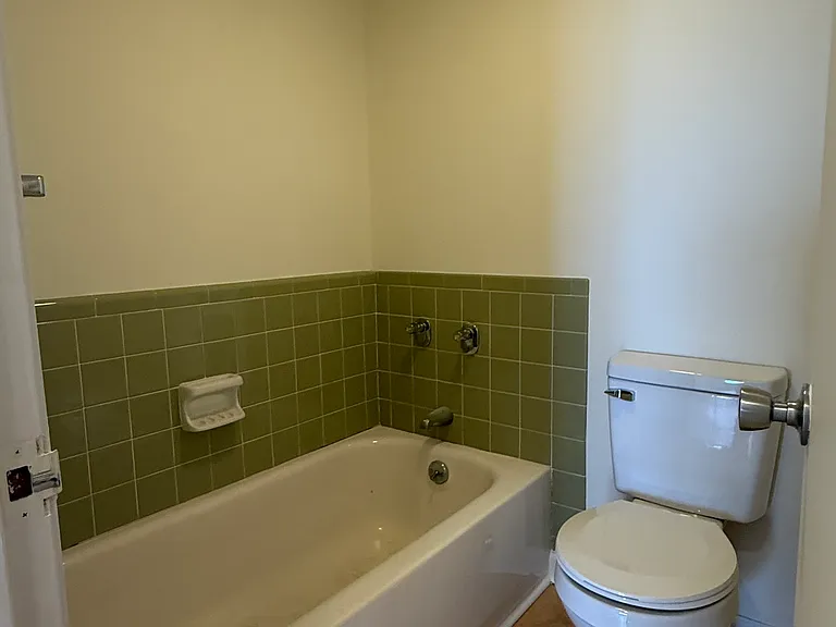 1825 Saint Julian Pl #18E — Photo 1