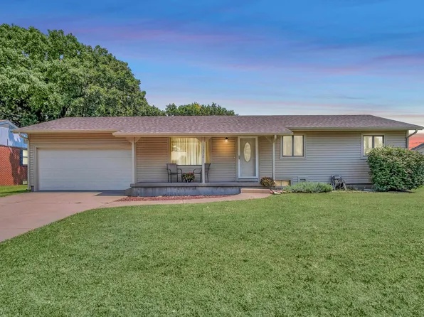 1312 Grandview Ave, Newton, KS 67114