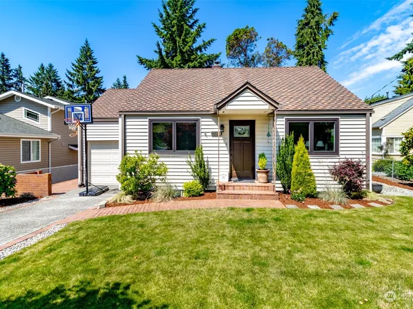 15449 21st Avenue SW, Burien, WA 98166