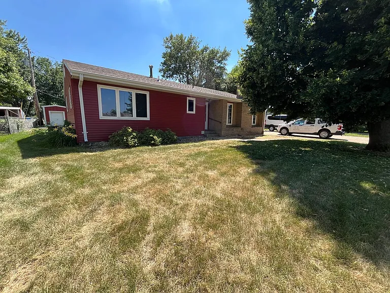 4909 E Linden Ln — Photo 36