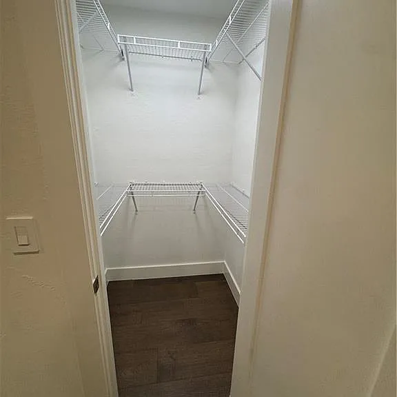 27500 Suffridge Dr — Photo 14