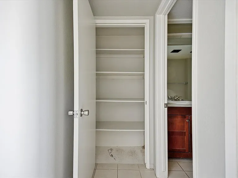 41995 Cambridge Avenue — Photo 30