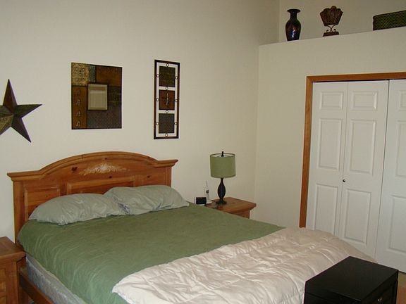 5th image of 15225 10th Dr NW