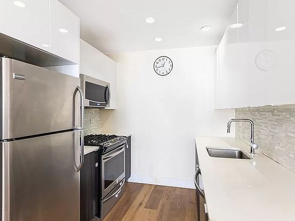 3rd image of 25-21 43rd Ave #401