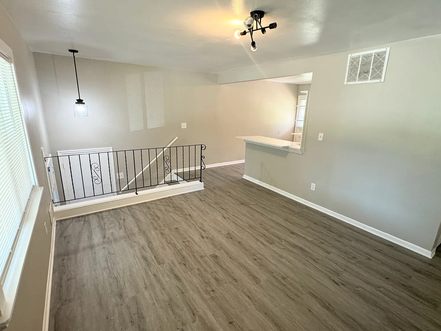 2 bed, 1200 sqft, $1,700 — Photo 4