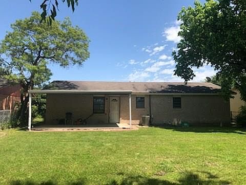 2nd image of 4217 Central Ln