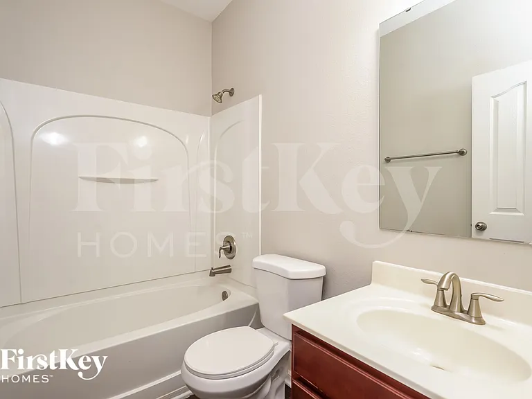 124 Fining Ct — Photo 17