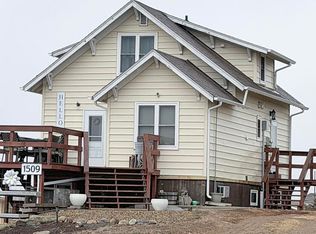 1509 6th St SW, Watford City, ND 58854