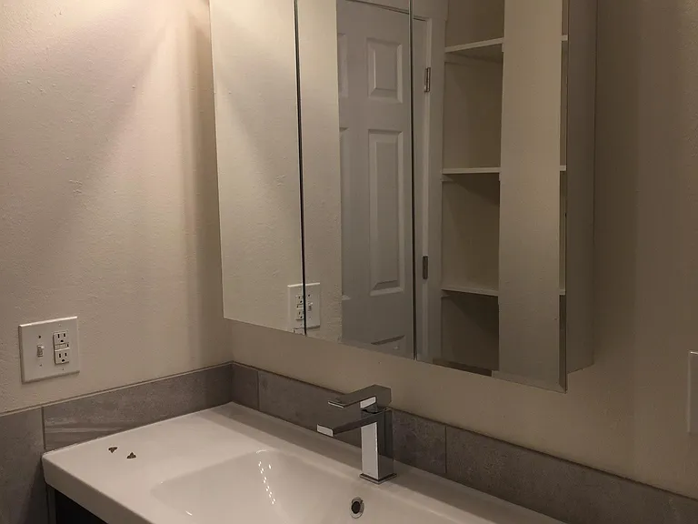 3250 Madison Ave — Photo 5
