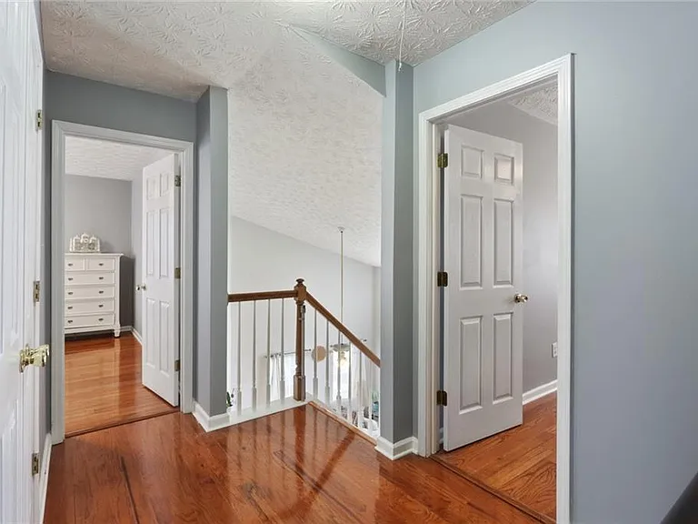 upstairs entry