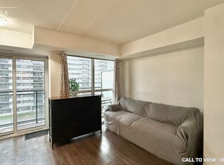 20 Meadowglen Pl #533, Toronto, ON M1G 0A9