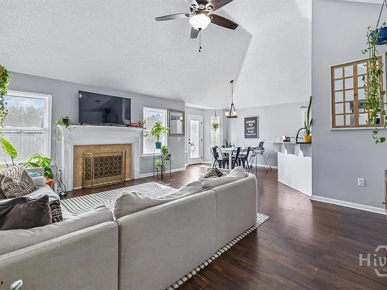 468 Golden Grove Ln — Photo 5