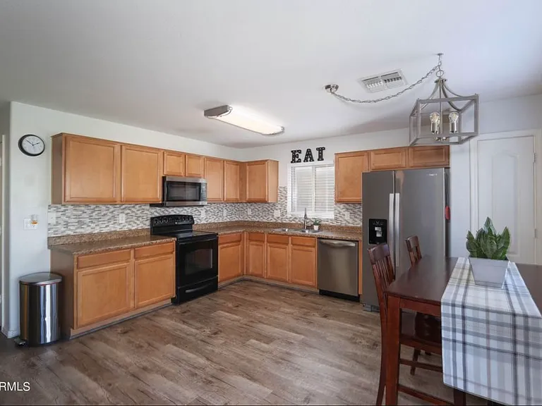 36576 W Nina St — Photo 16