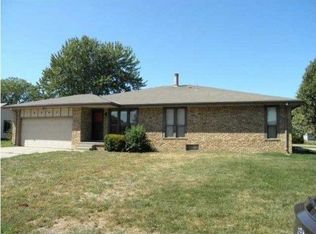 8902 E Funston Ct, Wichita, KS 67207