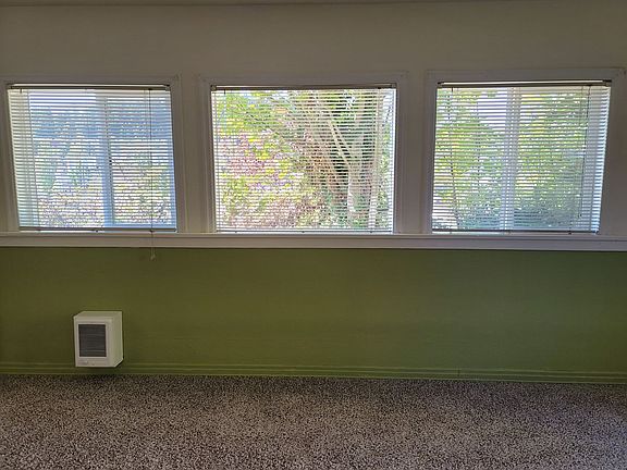 4th image of 331 Bryan Ave #9