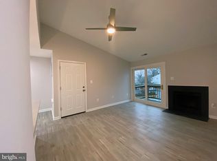8613 Beekman Pl #13D, Alexandria, VA 22309