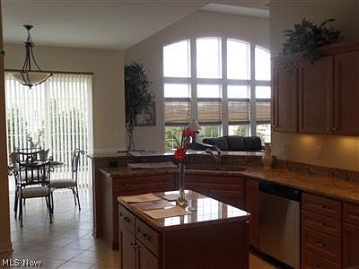 4th image of 5350 Muirfield Dr #81