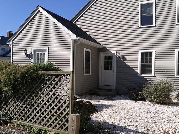 rear view with 2 story addition