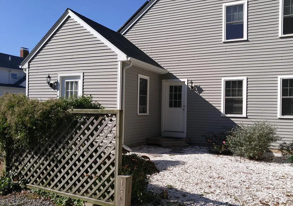 rear view with 2 story addition
