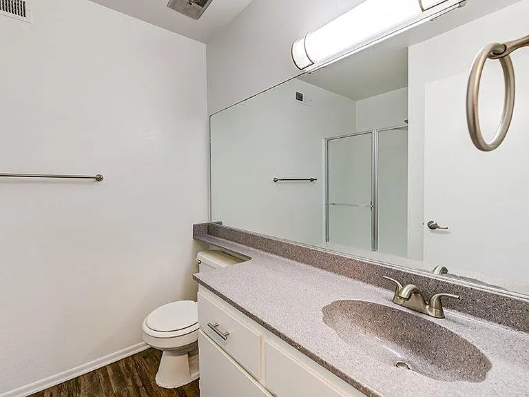 Portola Redlands — Photo 21