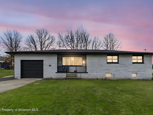 402 Kennedy Dr, Archbald, PA 18403
