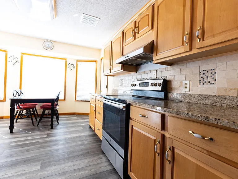 81 Peeples St — Photo 10