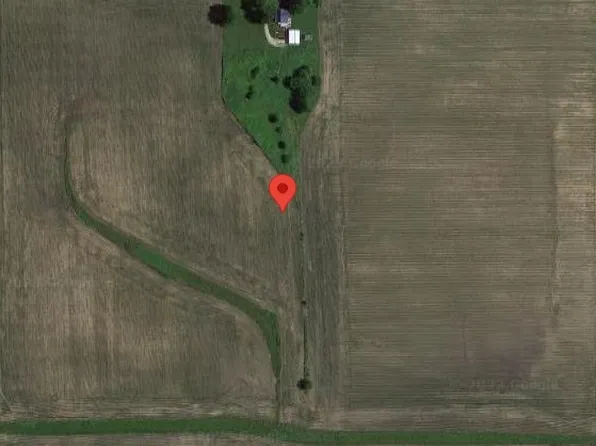 3008 E 1200 North Rd, Windsor, IL 61957