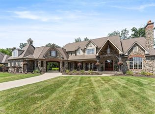 4818 Snow Blossom Ln, Brecksville, OH 44141