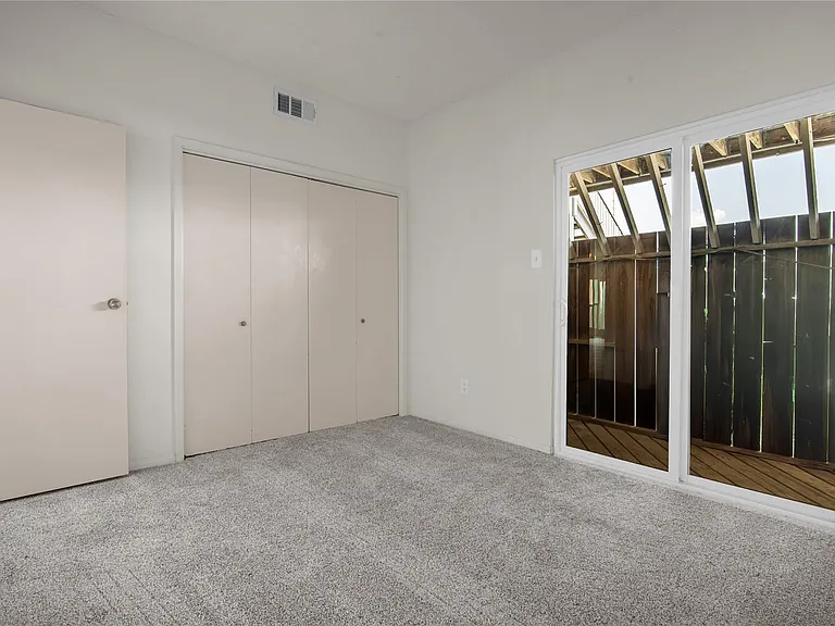 4747 Nasa Pkwy #206 — Photo 29