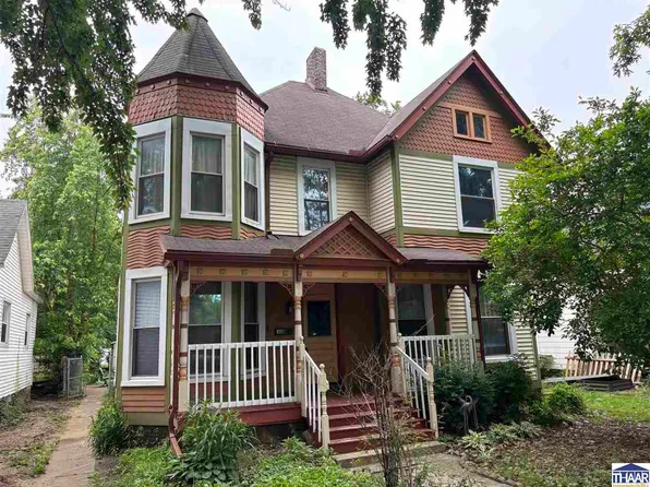1210 N 9th St, Terre Haute, IN 47807