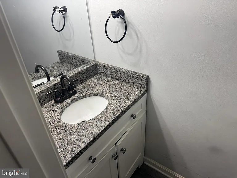 100 Cypress Dr — Photo 12