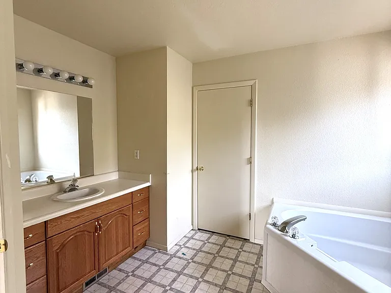 826 Heart Straight Ln — Photo 17