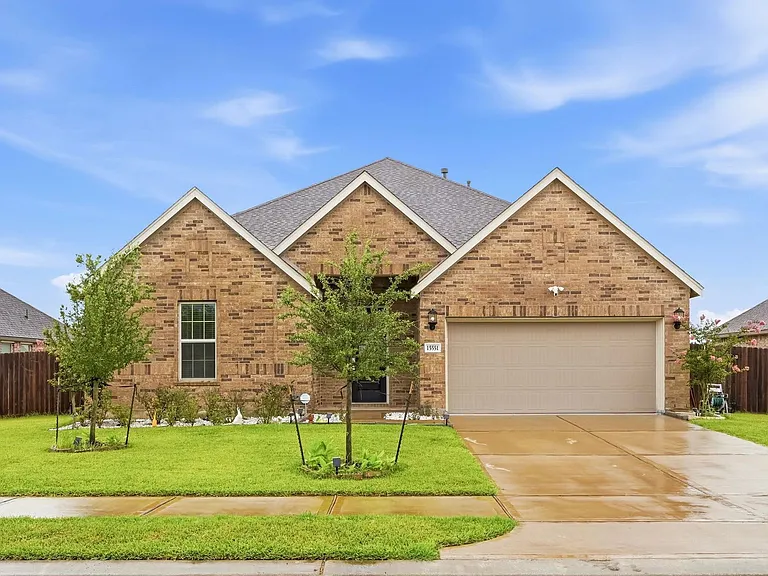 15551 Blue Lake Dr — Photo 1