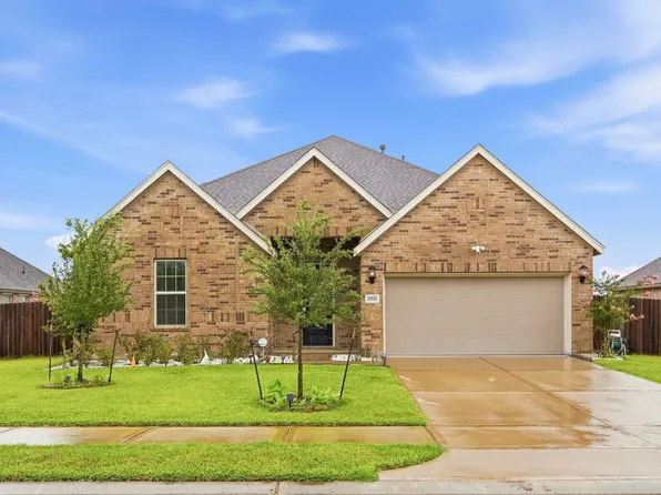 15551 Blue Lake Dr, Mont Belvieu, TX 77523