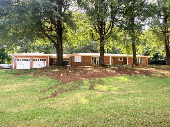 2297 Austin Traphill Rd, Elkin, NC 28621