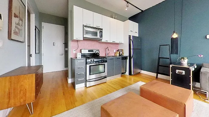 Rented by Bold Marketing | media 7