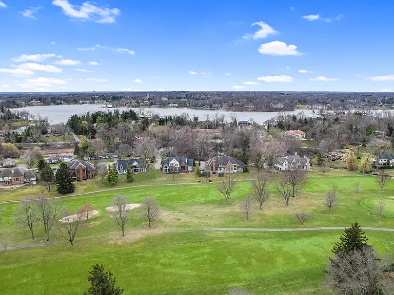 2905 W Hickory Grove Rd — Photo 4