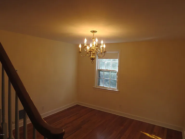 45 Thornhill Rd — Photo 8